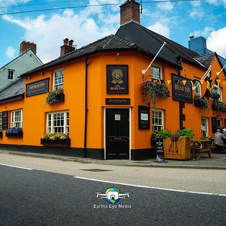 The Bear Inn Llandovery Exteriör bild