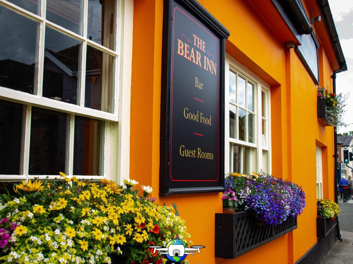 The Bear Inn Llandovery Exteriör bild