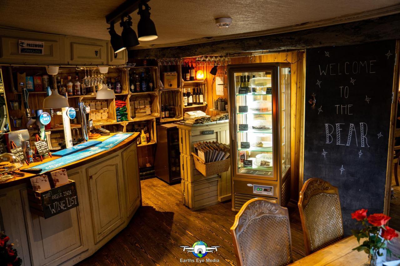 The Bear Inn Llandovery Exteriör bild